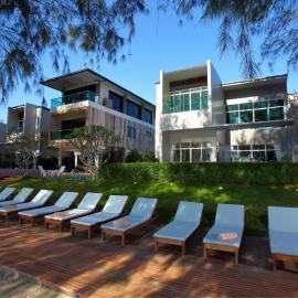 Sea and Sea Villa Sangaroon، فندق في Ban Nam Tok