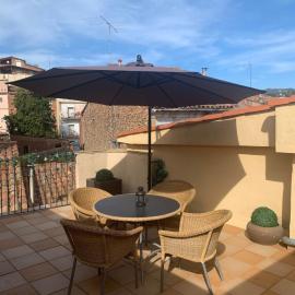 Apartament climatitzat Les Golfes de Can Mascarbo, mimar-te en un confortable espai、サンティラリ・サカルムのホテル
