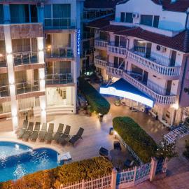 Family Hotel Jupiter, хотел в Балчик
