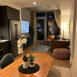 Rainey St -Luxury 1BR - Top Amenities -RT Pool -17, ξενοδοχείο στο Ώστιν