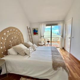 Casa con terraza y piscina en Pasito Blanco, cerca de Maspalomas, хотел в Пасито Бланко