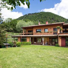 L'Adó, hotel a Ripoll