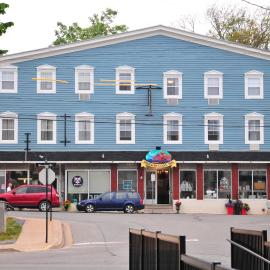 Smugglers Cove Inn, hotel Lunenburgben
