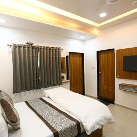 HOTEL GREEN VILLA, hotel in Surat