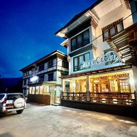 Silver Cloud Hotel, hotel di Paro