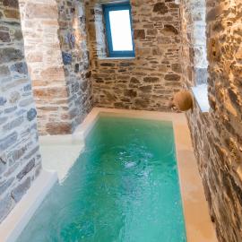 Private Pool Dame, hotel en Mési