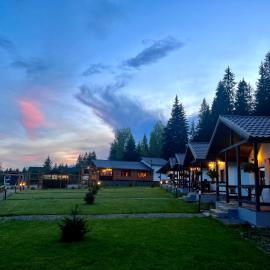 CLUBUL DACILOR – hotel w mieście Comandău