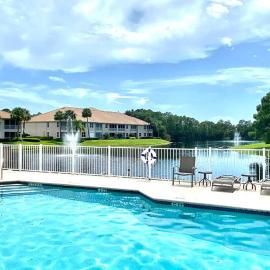 Luxury condo near Wiggins pass beach & park, hotel di Naples