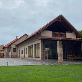 Benige vendégház, Hotel in Demjén