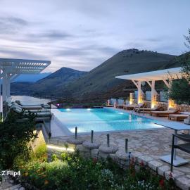 Vila D Boutique Hotel, hotelli kohteessa Qeparo