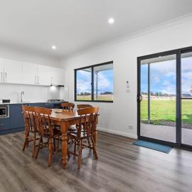 Glenowrie Cottage - 1 King 2 Singles - Near Cadia, hotel em Millthorpe