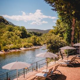 Rives d'Arc, hotel sa Vallon-Pont-dʼArc