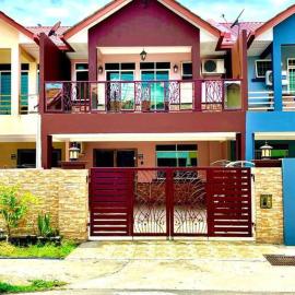 Ceria Homestay Putatan, hotel en Putatan