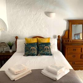 Cute pueblo house in heart of Javea old town