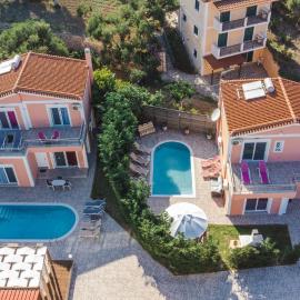 Danae Villas - 100m from beach, hotel in Laganas