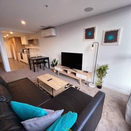 Resort-Style Midnight, Braddon 1bd - Top Location
