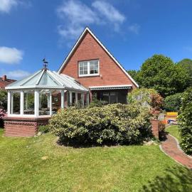 Nordsee Ferienhaus 100 qm mit Wintergarten und Garten