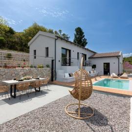 Phos & Physis Luxury Villa, hotel in Patrikáta