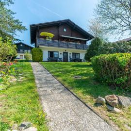 Apartment Am Hohen Bogen-45 by Interhome, hotel Arrachban