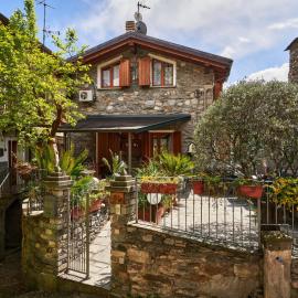 Holiday Home Lady by Interhome, hotel u gradu Vercana
