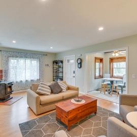 Charming Canandaigua Lake House w/ Deck & Views!، فندق في Rushville