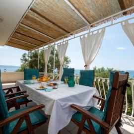 Holiday Home Andrija, hotel in Podstrana