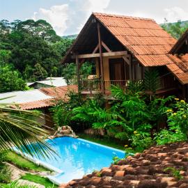 Canto del Río Lodge、タラポトのホテル
