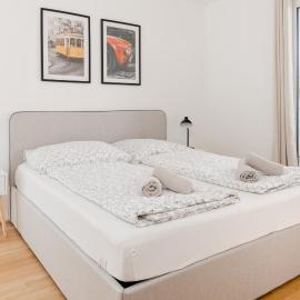 Whats-App Self-Check-IN - 1BR Apartment, near airport,15 min to Center