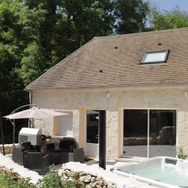 Gîte aux trois suites parentales et son jacuzzi