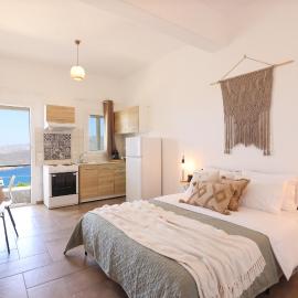 ēnNĒ Studios for Views & Tranquility, hótel í Ftelia