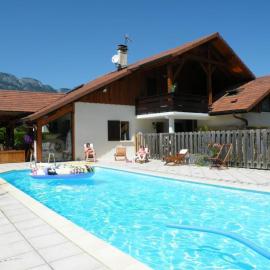 Gîte Annecy 06 - Au Royaume des Marmottes - Appt 06, hotel a Doussard