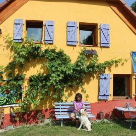 Viesnīca Abri de jardin aménagé, chambre Camping Glamour pilsētā Lalaye