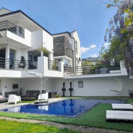 Private Family Villa, khách sạn ở Budaörs