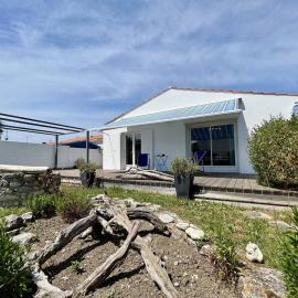 Maison spacieuse à Saint-Pierre d'Oléron, 3 chambres, jardin, proche centre - FR-1-246A-139 – hotel w mieście Saint-Pierre-dʼOléron
