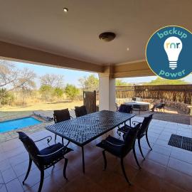Zebula No 2 Waterbergs Over the Savannah 4 Bedroom, hotel v destinaci Mabula