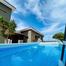 Gazonia Family Estate, hotel in Skala