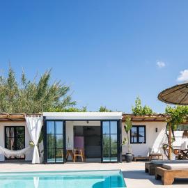 San Pietro Villa, hotel a Plataniás