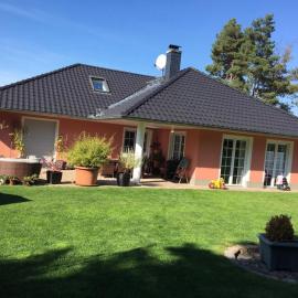 Seeliebe mit Sauna und nur 50 mtr. bis zum Strand โรงแรมในเซนฟ์เทนแบร์ก