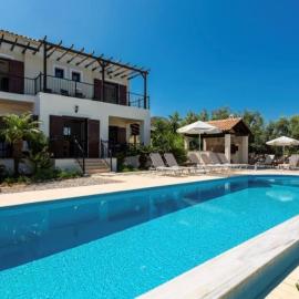 Villa Pyramus, Hotel in Kambiá