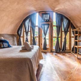Caliu Earthship Ecolodge – hotel w mieście Colonia del Sacramento