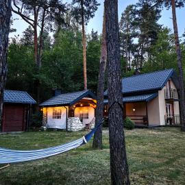 Kajaki wino i śpiew - domek z sauną w otoczeniu lasów i sąsiedztwie zalewu, hotel u gradu Zakrzówek Szlachecki