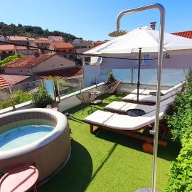 Apartments Stella Mariela, hotel din Šibenik