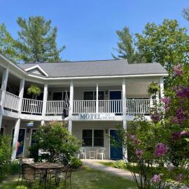 M22 Inn Glen Arbor, hotel Glen Arborben