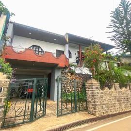 Lake Breeze, hotel u gradu Nuvara Elija