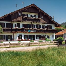 Wiefarn Apartments - Ferienwohnungen in Bad Wiessee am Tegernsee, Hotel in Bad Wiessee