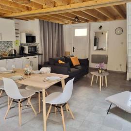 Maison avec Extérieur - Stationnement Gratuit, Hotel in Périgueux