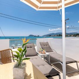 Mouria Studios & Apartments
