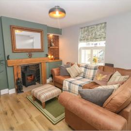 Sunshine Cottage Tideswell, Games room included., hotel di Tideswell