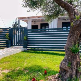 Gardy rooms, hotel in Nea Kallikrateia