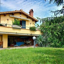Casa Vacanze - La Ginestra, hotel em Ginestra